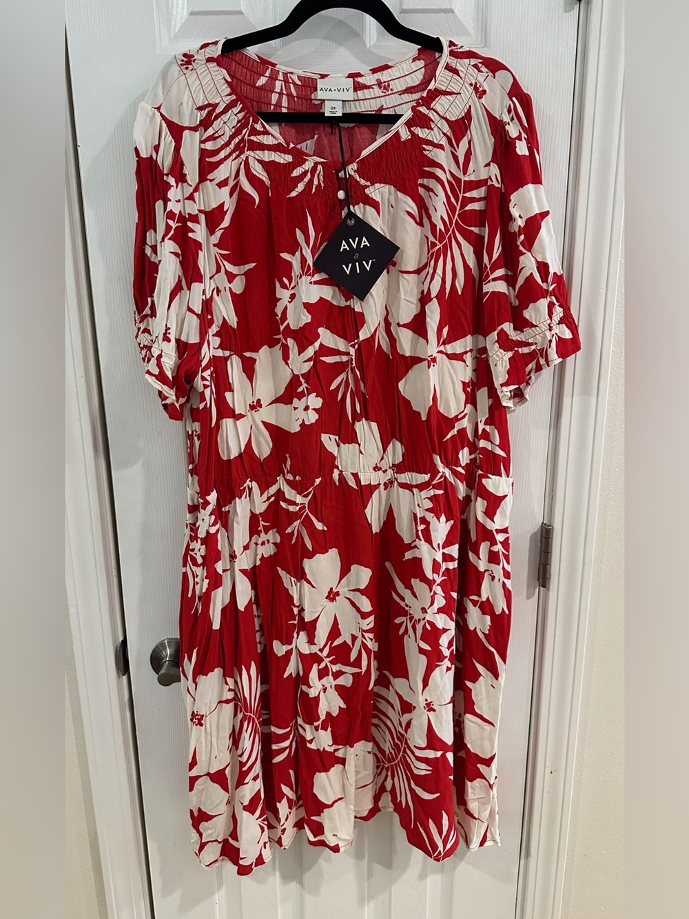 Ava & Viv Red and White Tropical Print Dress NWT 2x